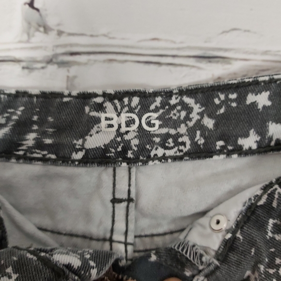 URBAN Outfitters BDG High Rise Dolphin Denim Shorts - Picture 3 of 12